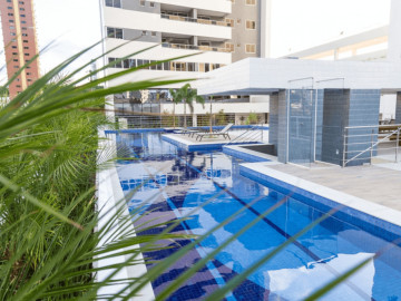 Piscina com raia